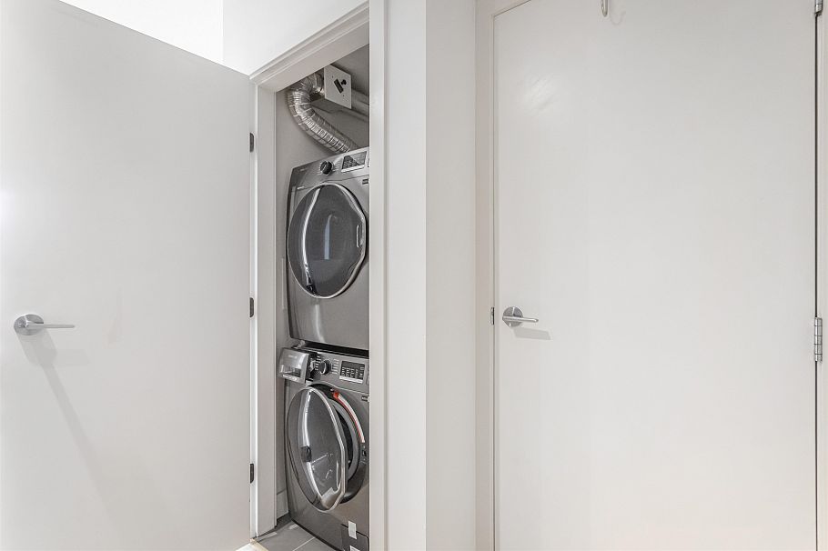 463 250 E 6 Street Vancouver, BC - 18