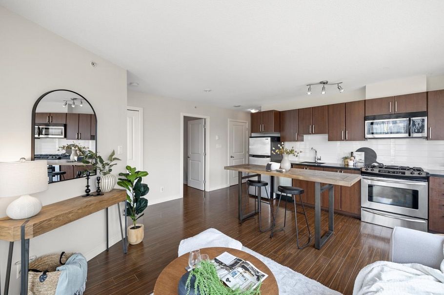 707 1068 W Broadway Vancouver, BC - 14