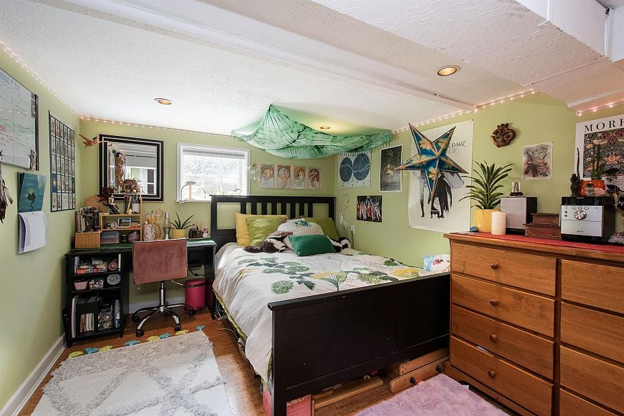 1560 Macgowan Avenue North Vancouver, BC - 28