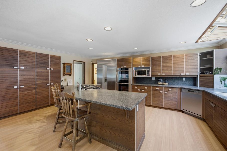 2008 Blairview Avenue North Vancouver, BC - 9