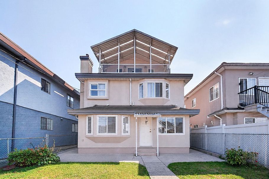 3423 E 24th Avenue Vancouver, BC - 36