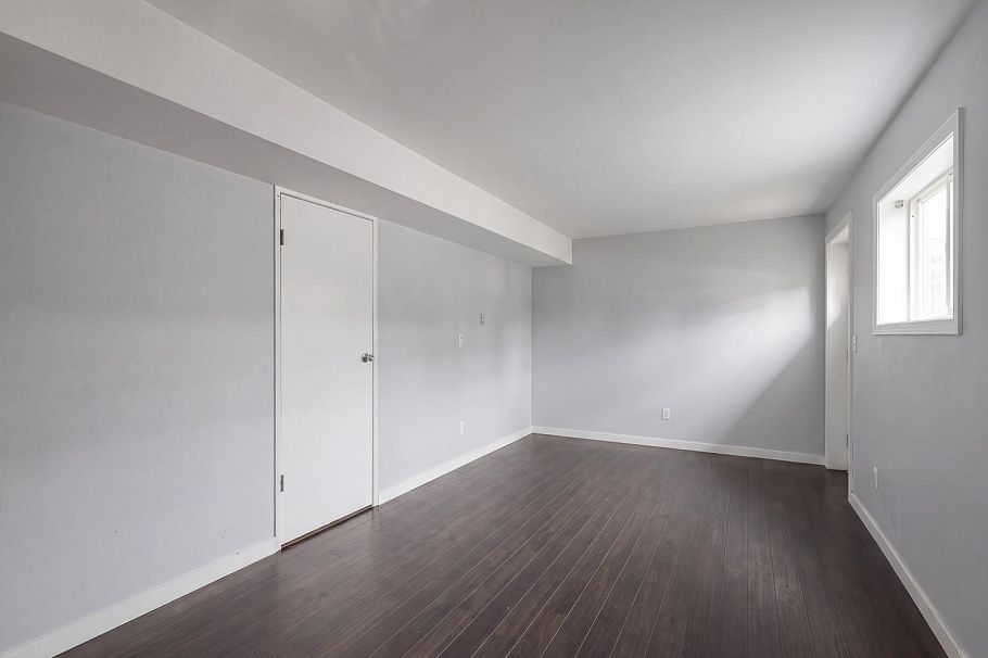 164 E Carisbrooke Road North Vancouver, BC - 18