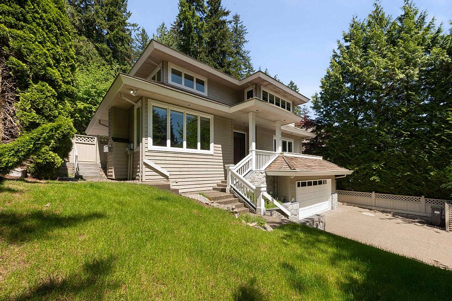 772 Regal Crescent North Vancouver, BC - 38