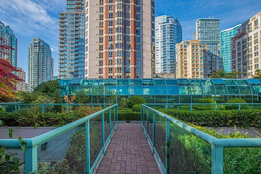 1507 838 Hamilton Street Vancouver, BC - 1