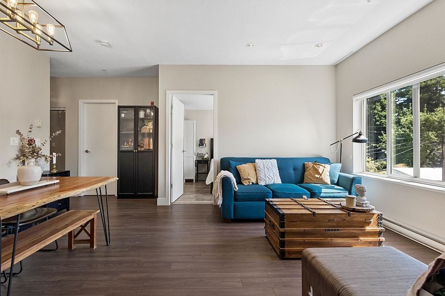 206 1273 Marine Drive North Vancouver, BC - 3