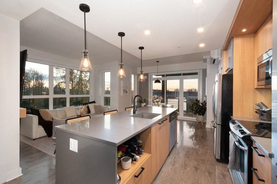 417 733 W 14th Street North Vancouver, BC - 5