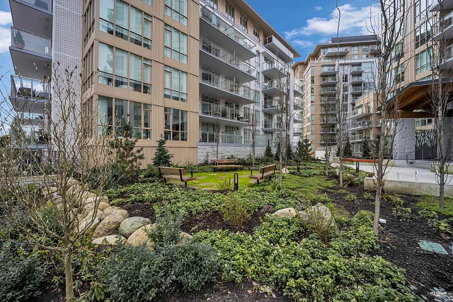 904 2375 Emery Court North Vancouver, BC - 38