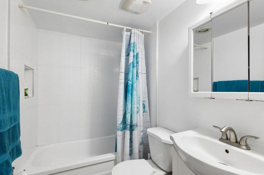 106 36 E 14th Avenue Vancouver, BC - 7