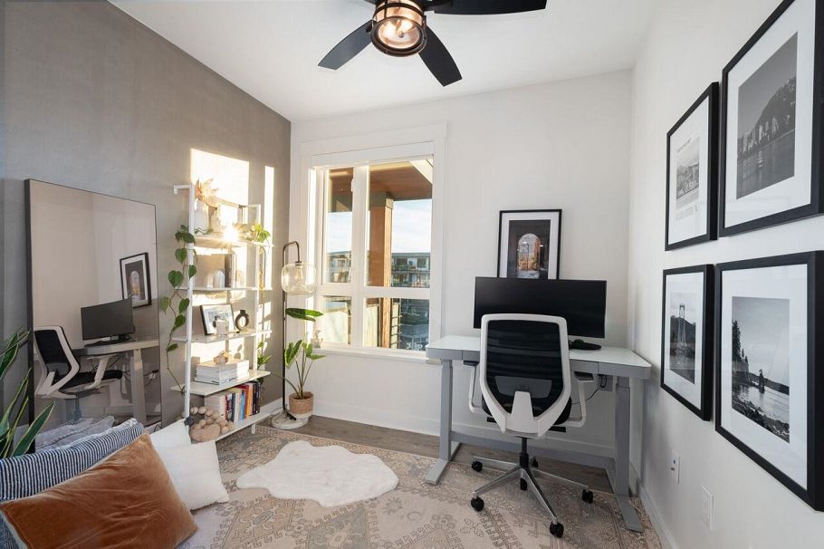 417 733 W 14th Street North Vancouver, BC - 29