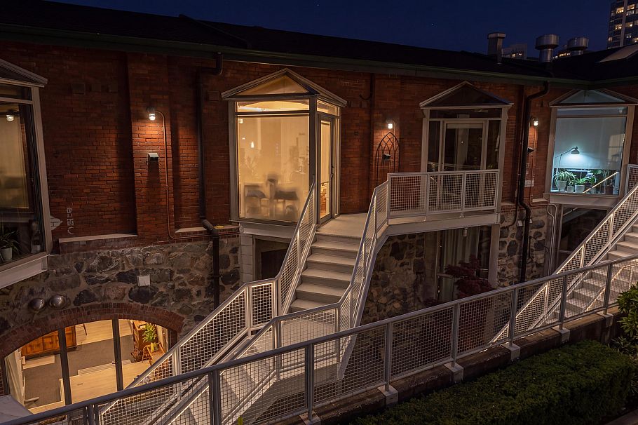 463 250 E 6 Street Vancouver, BC - 36