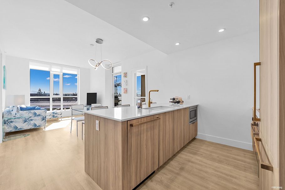 904 2375 Emery Court North Vancouver, BC - 14
