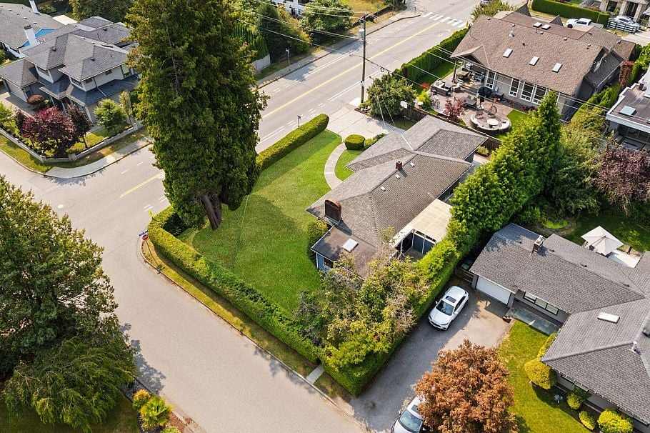 3455 Highland Boulevard North Vancouver, BC - 37