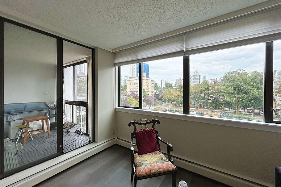 606 1740 Comox Street Vancouver, BC - 25