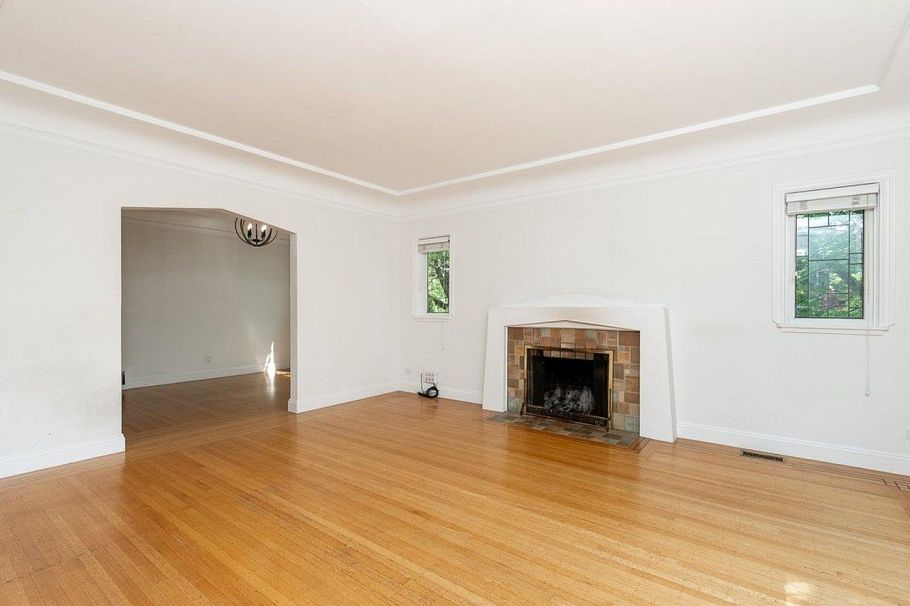 2903 W 42nd Avenue Vancouver, BC - 3