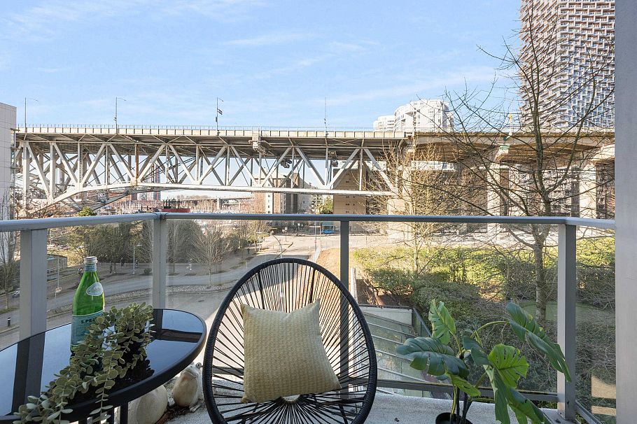 605 633 Kinghorne Mews Vancouver, BC - 24