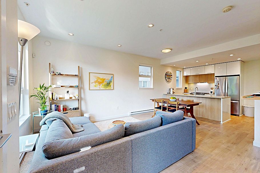 4527 Earles Street Vancouver, BC - 4
