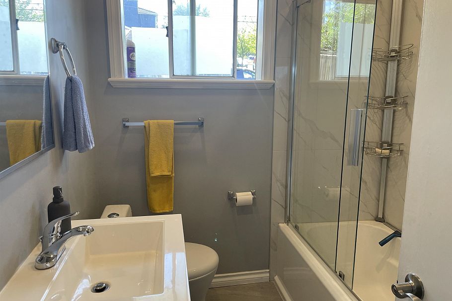 3305 Worthington Drive Vancouver, BC - 5