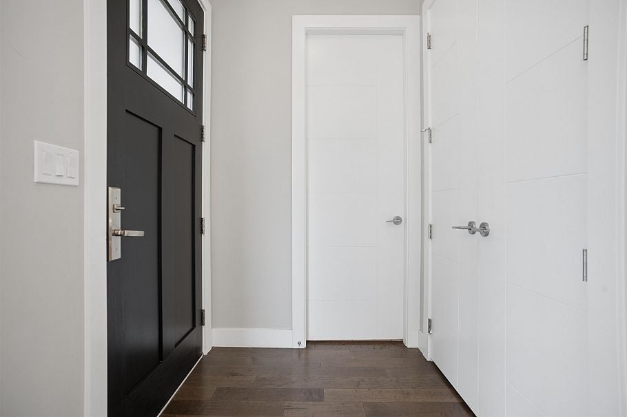 2020 Carson Court North Vancouver, BC - 3