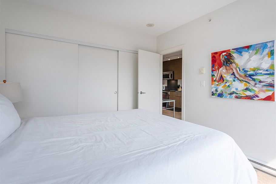 463 250 E 6 Street Vancouver, BC - 13