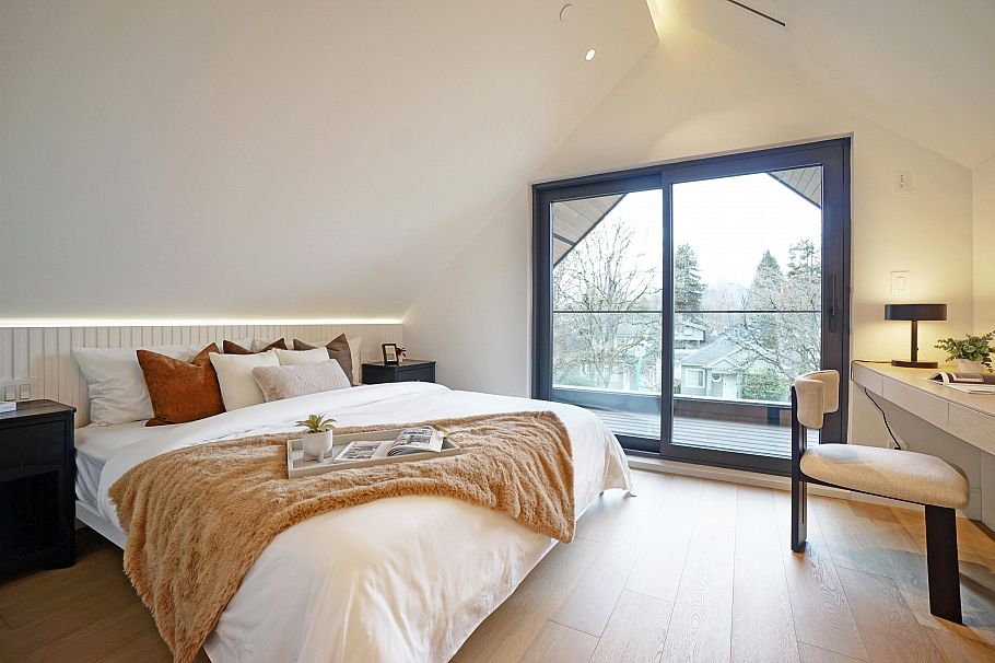1 4634 W 15th Avenue Vancouver, BC - 9