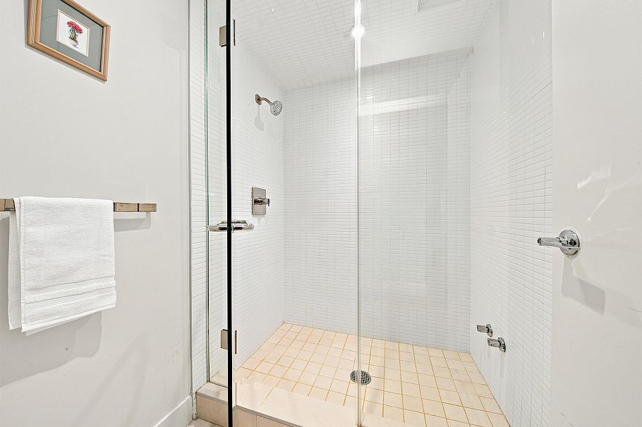 602 6080 Iona Drive Vancouver, BC - 16