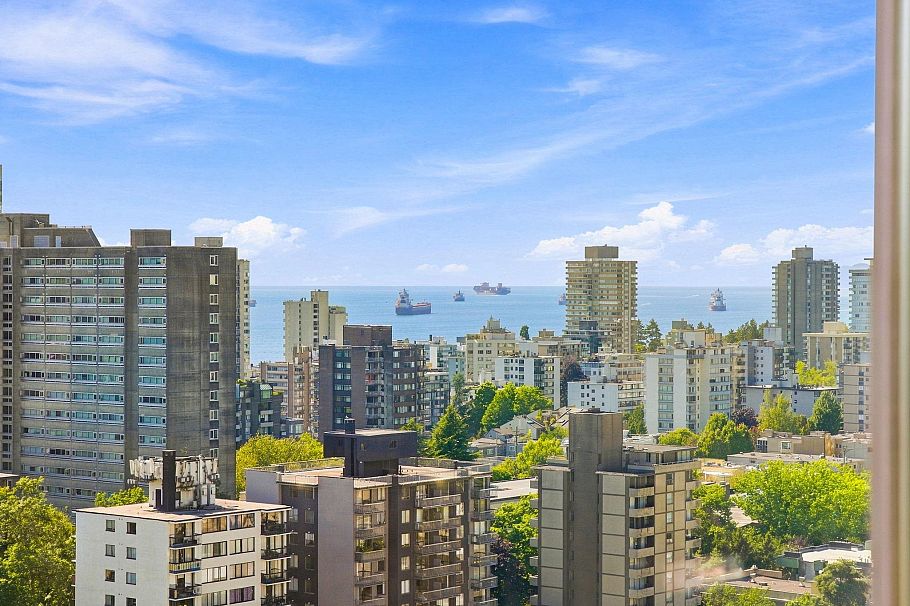 15C 1500 Alberni Street Vancouver, BC - 2