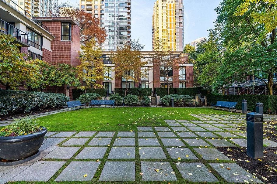 308 Smithe Street Vancouver, BC - 28