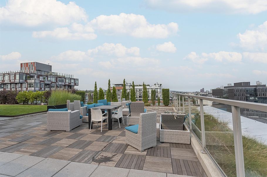 463 250 E 6 Street Vancouver, BC - 25