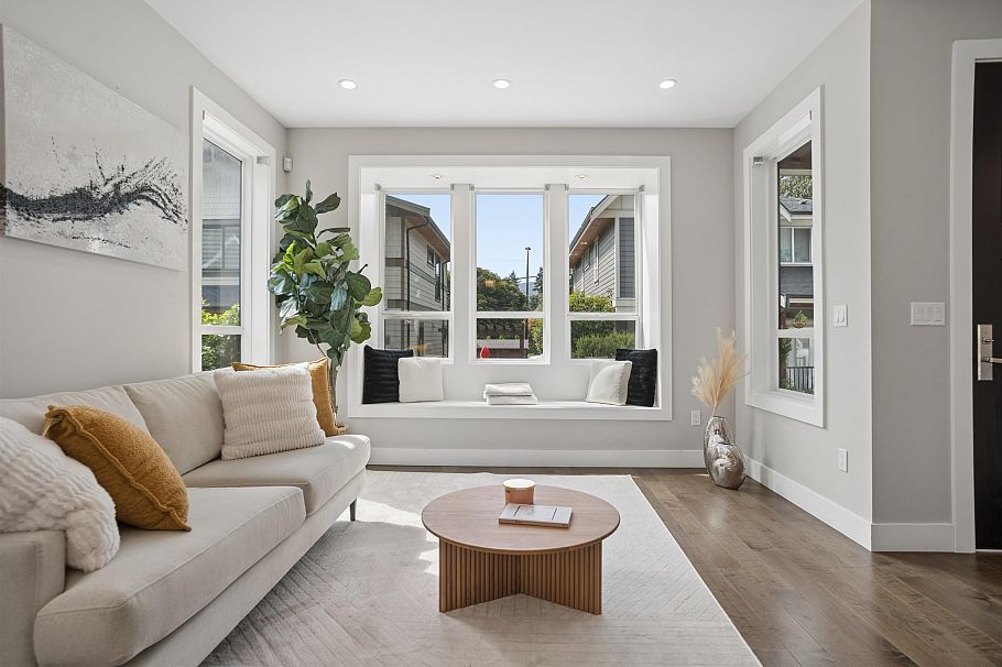 2020 Carson Court North Vancouver, BC - 6