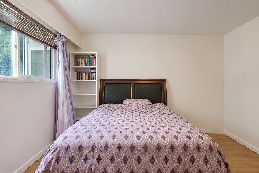 1743 E 49th Avenue Vancouver, BC - 8