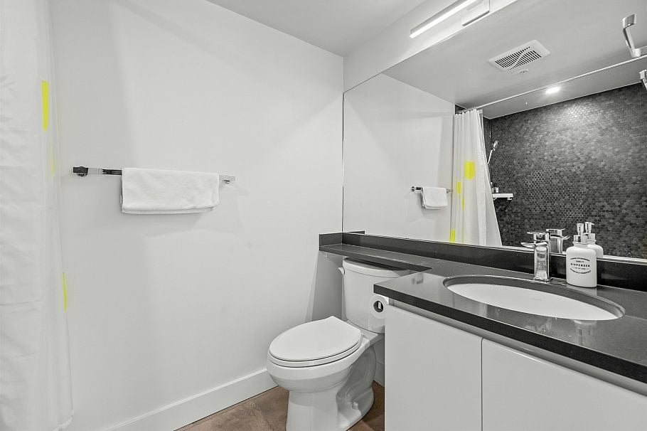 867 Hamilton Street Vancouver, BC - 17
