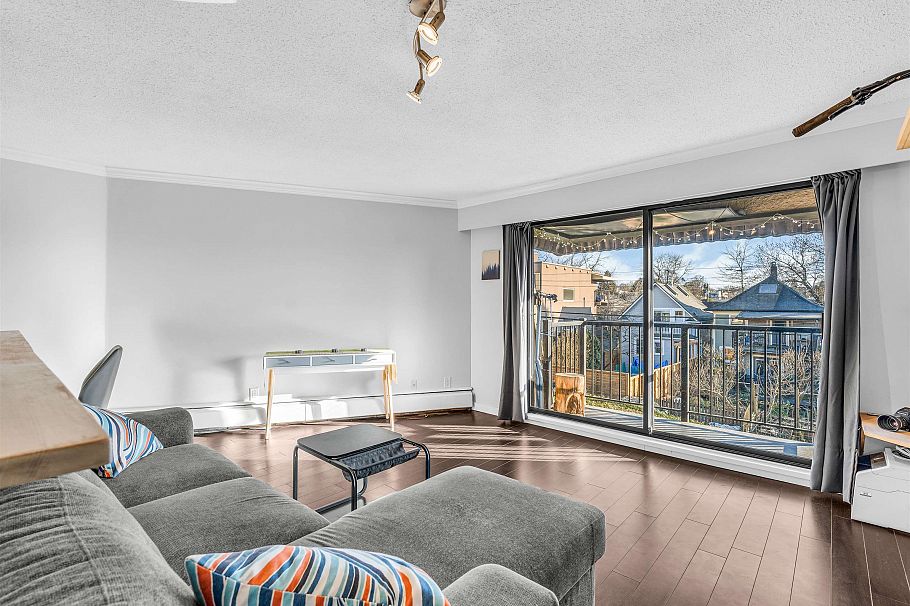 306 2222 Cambridge Street Vancouver, BC - 5