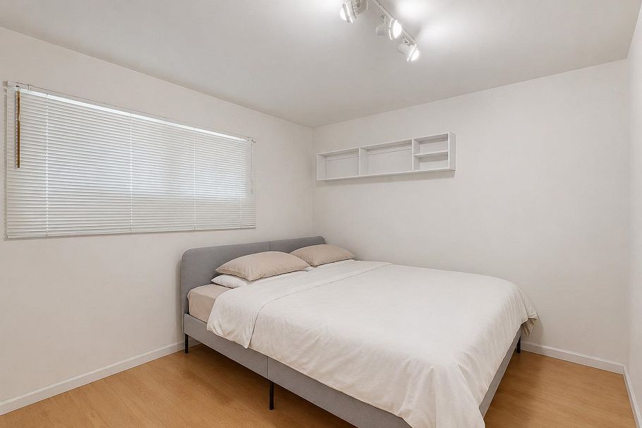 1743 E 49th Avenue Vancouver, BC - 19