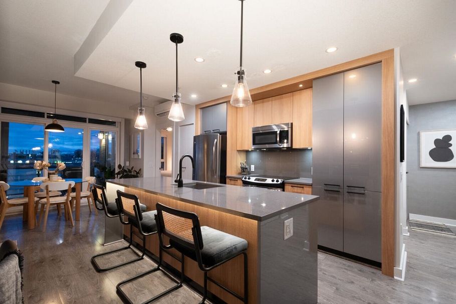 417 733 W 14th Street North Vancouver, BC - 23