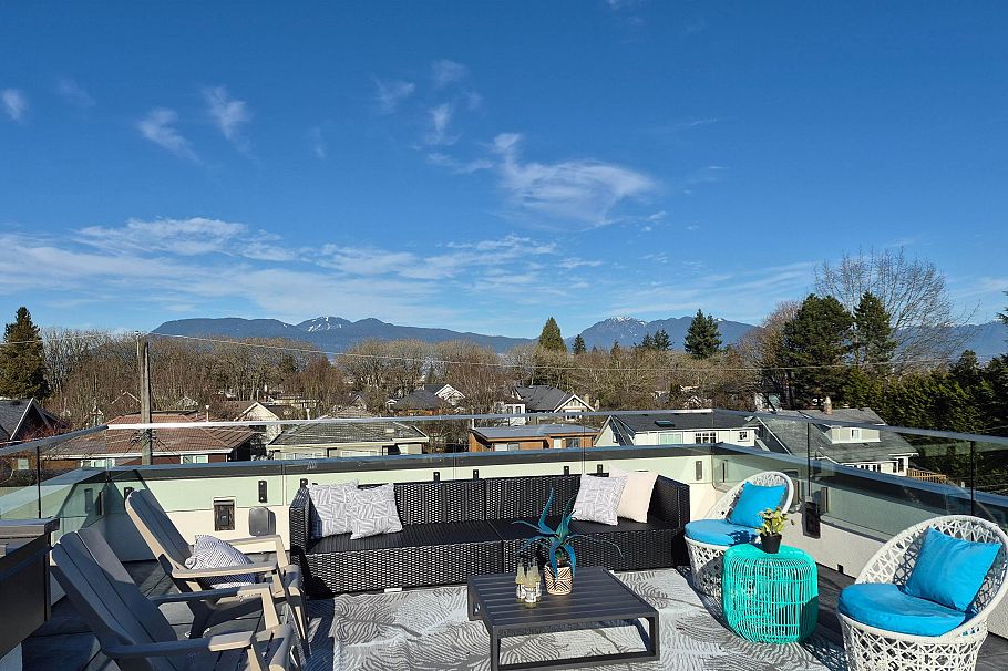 3953 W 21st Avenue Vancouver, BC - 25