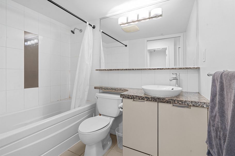 705 1082 Seymour Street Vancouver, BC - 18