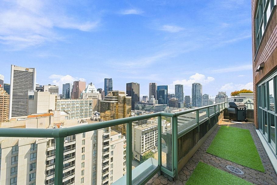 2301 909 Burrard Street Vancouver, BC - 34