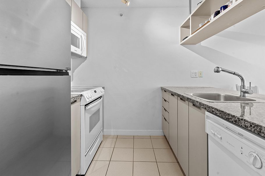 705 1082 Seymour Street Vancouver, BC - 9