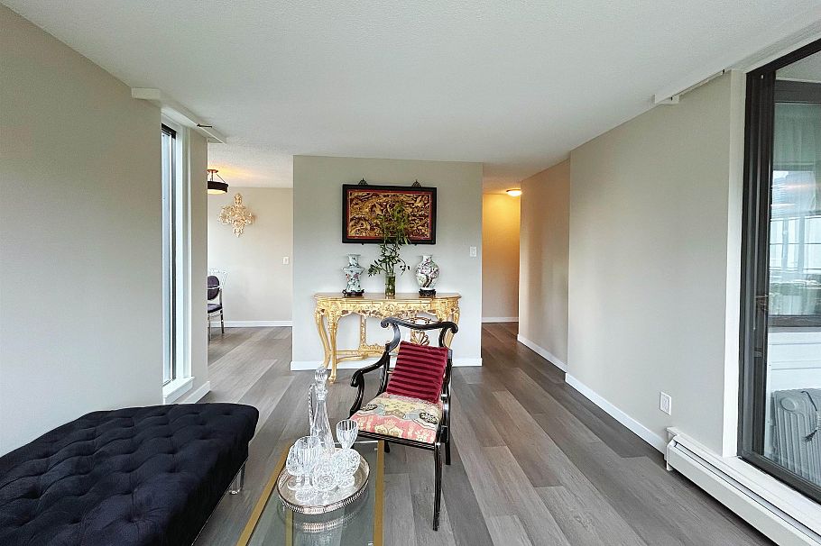 606 1740 Comox Street Vancouver, BC - 6