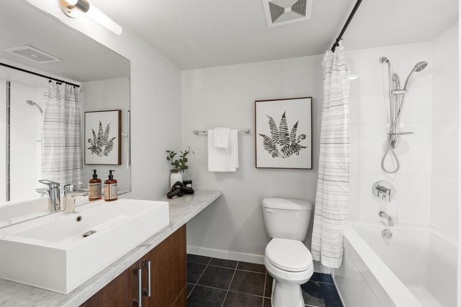 707 1068 W Broadway Vancouver, BC - 21