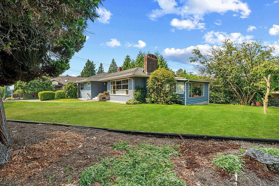 3455 Highland Boulevard North Vancouver, BC - 34