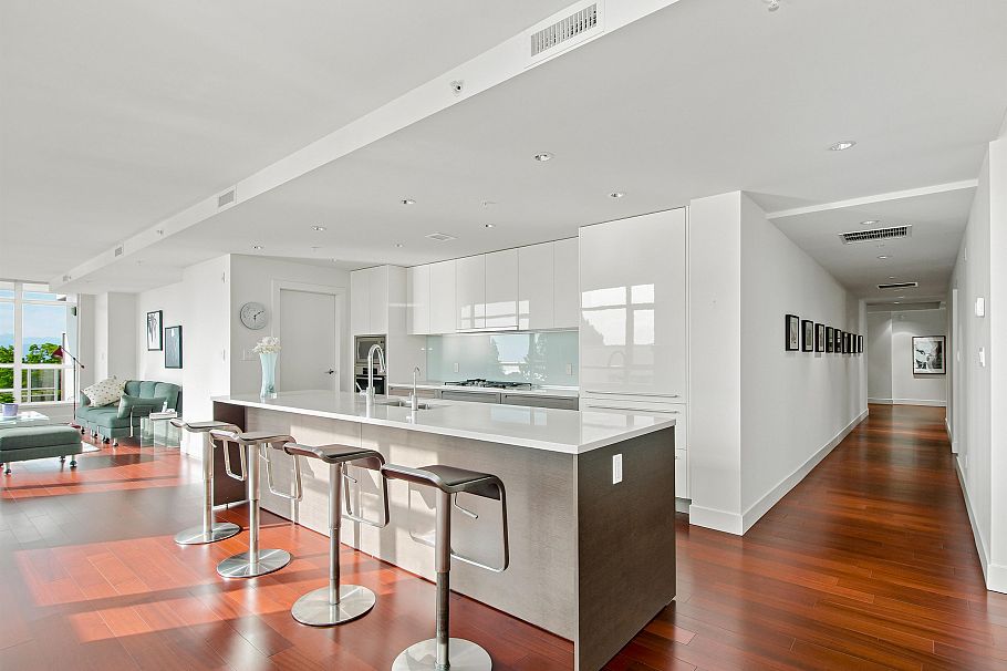 602 6080 Iona Drive Vancouver, BC - 6