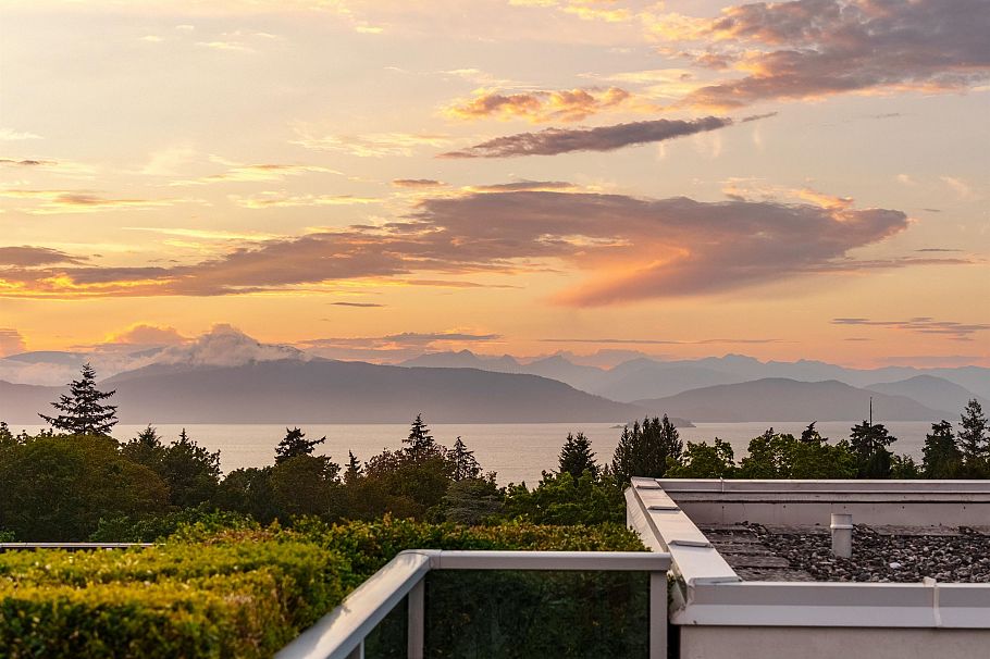 602 6080 Iona Drive Vancouver, BC - 27