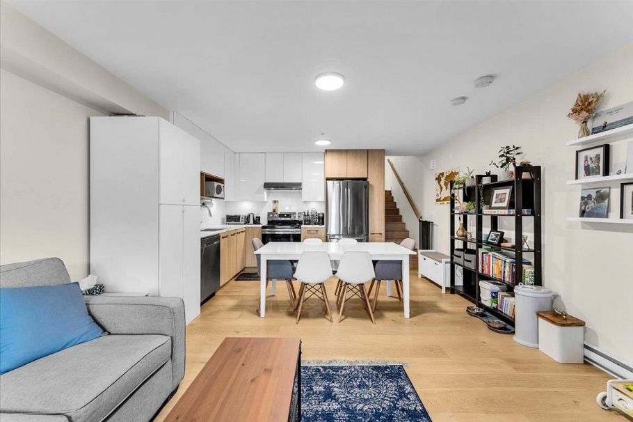 4410 Nanaimo Street Vancouver, BC - 4