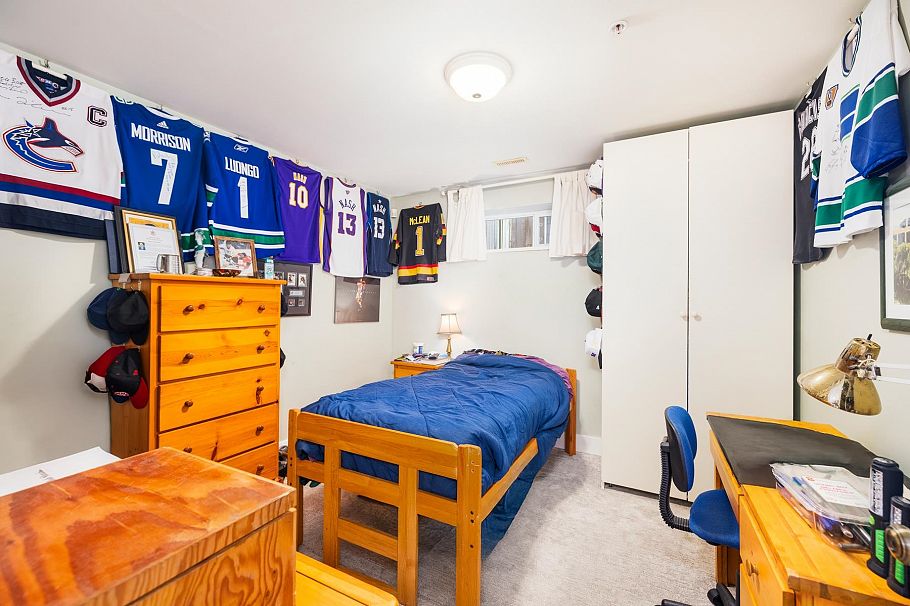 4337 W 15th Avenue Vancouver, BC - 30