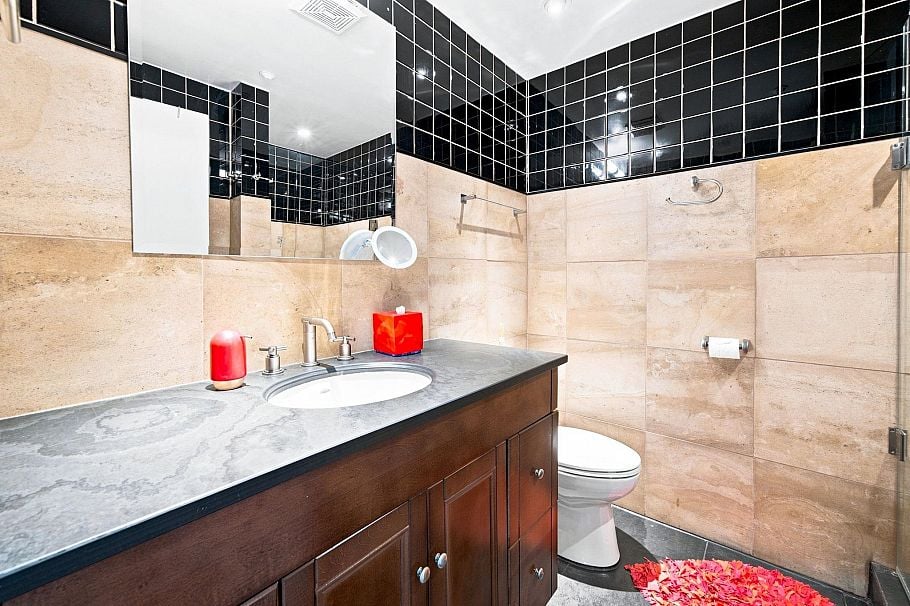2301 909 Burrard Street Vancouver, BC - 28