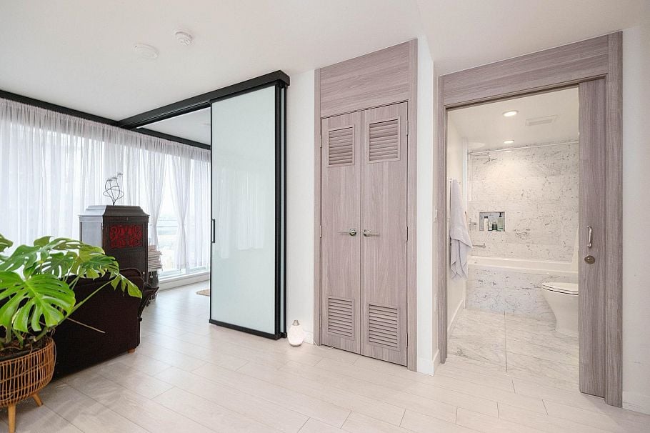 905 1768 Cook Street Vancouver, BC - 8