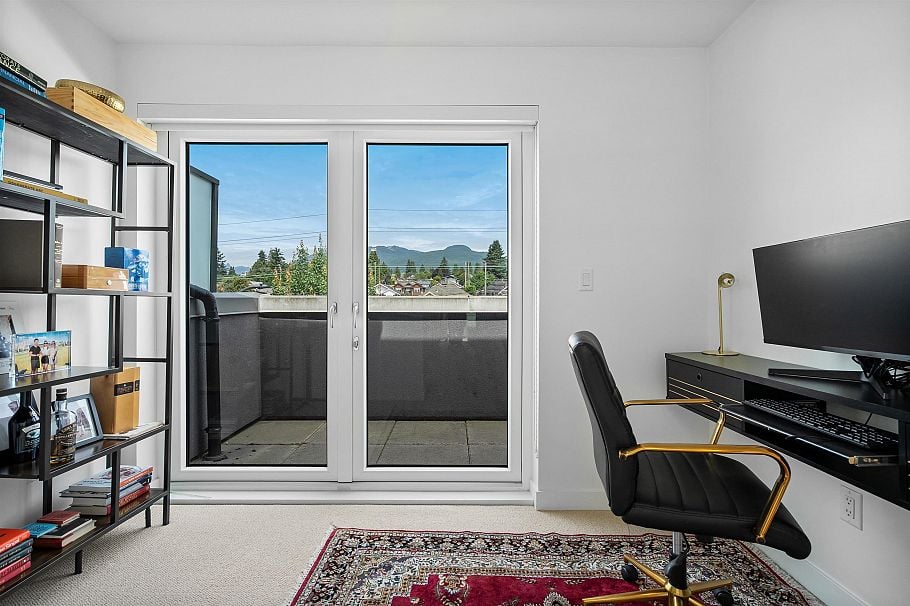 207 649 E 3 Street North Vancouver, BC - 27