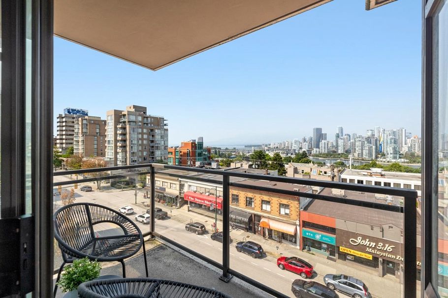 707 1068 W Broadway Vancouver, BC - 26