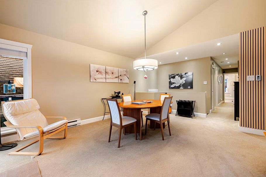 336 E 26th Street North Vancouver, BC - 9